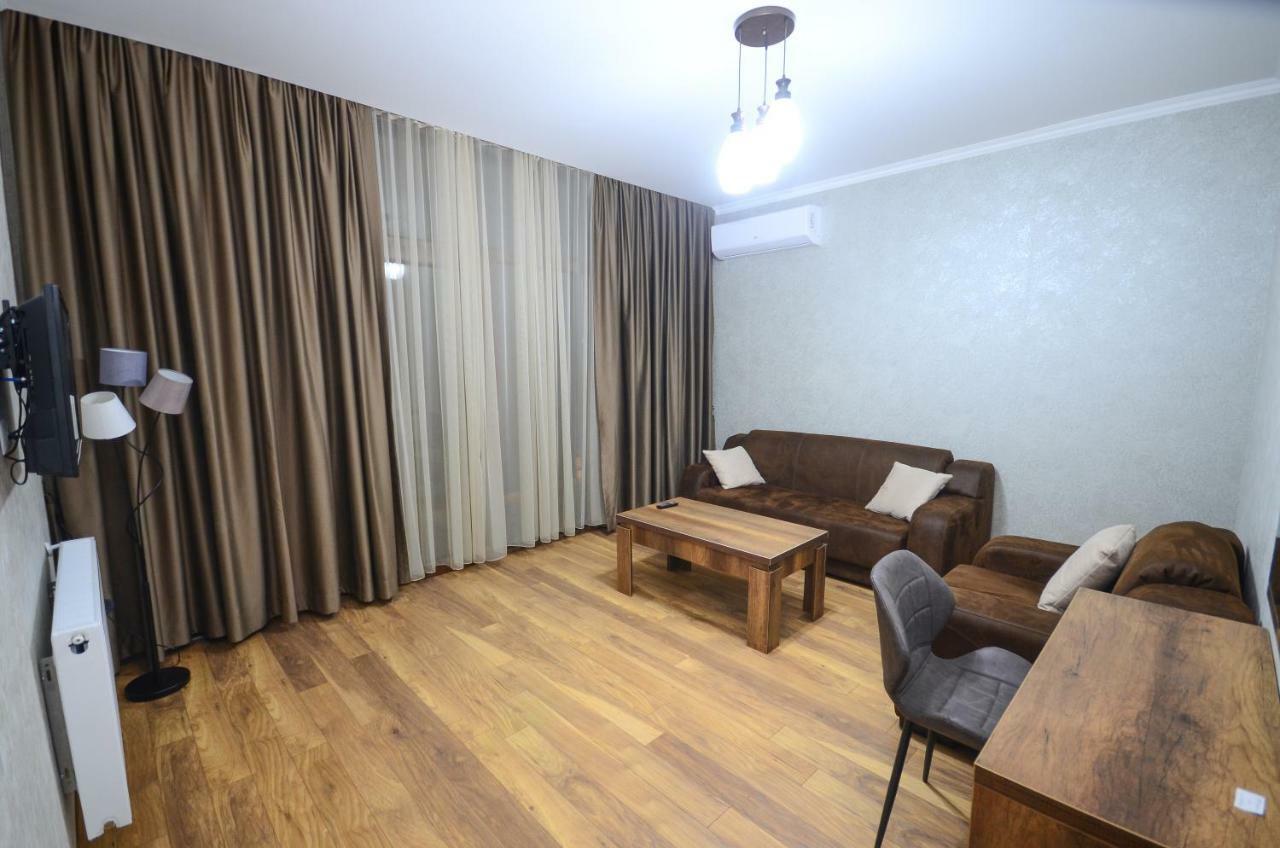Hotel Absolut Батуми Екстериор снимка