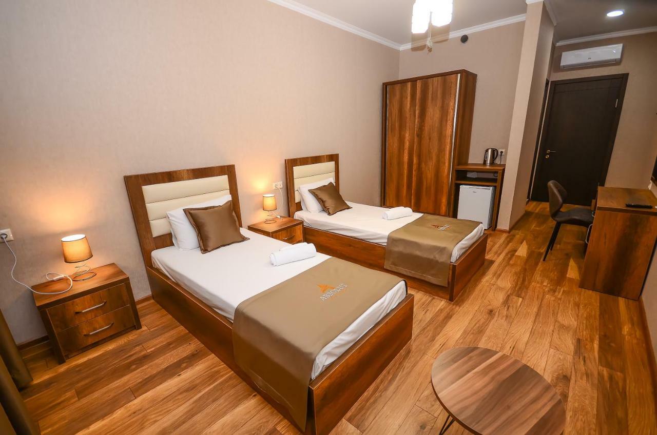 Hotel Absolut Батуми Екстериор снимка